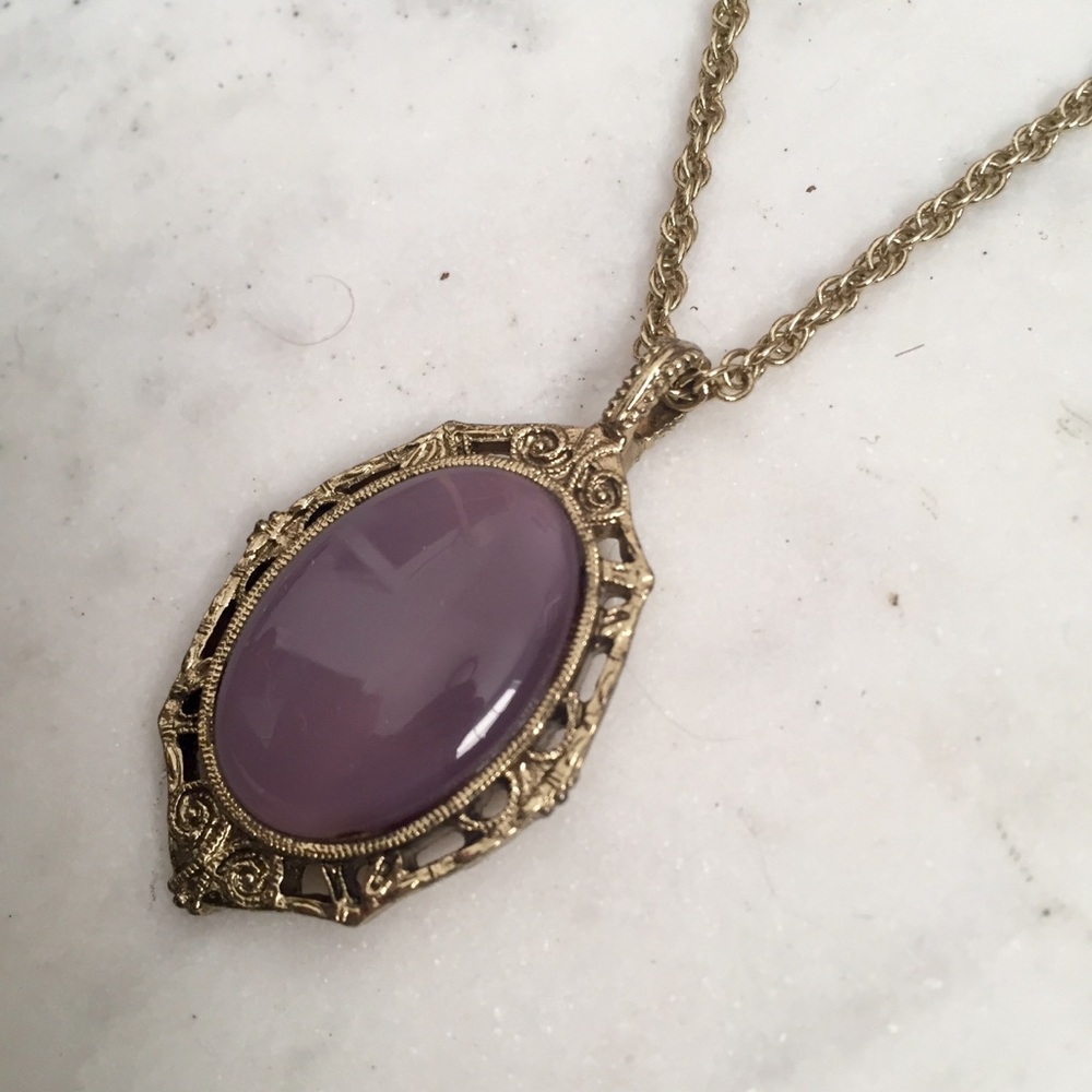 💜 LAST CHANCE Gold Necklace with purple stone 💜